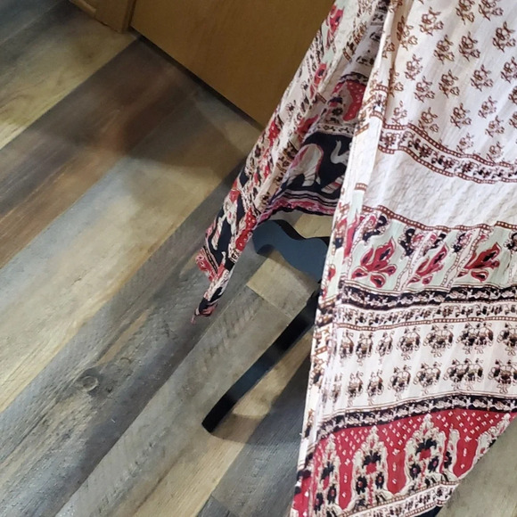 Band of gypsies high side cut lightweight elephant pattern dress - Picture 6 of 8